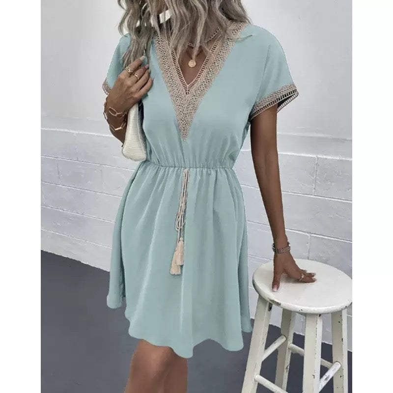 Elegant Lace Detail Summer Dress